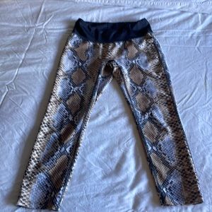 Prism leggings size small snakeskin print in grey black camel multi
